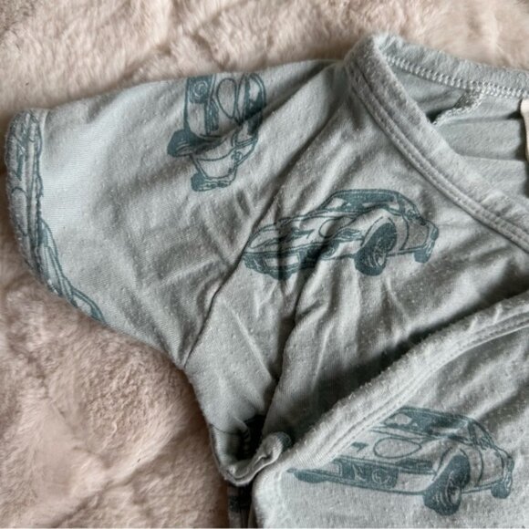 Kate Quinn | "Blue Cars" Bamboo short sleeve Kimono bodysuit | Size 6-12 Month - Picture 3 of 11
